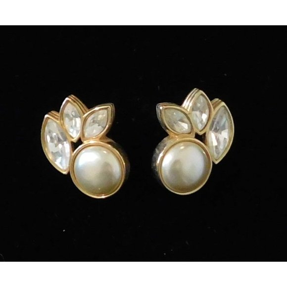Vintage 1980s Von Elle Swarovski Crystals Faux Pearl Pierced Earrings Goldtone - Picture 2 of 7
